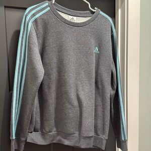 Women’s Adidas crew neck sweatshirt size large.